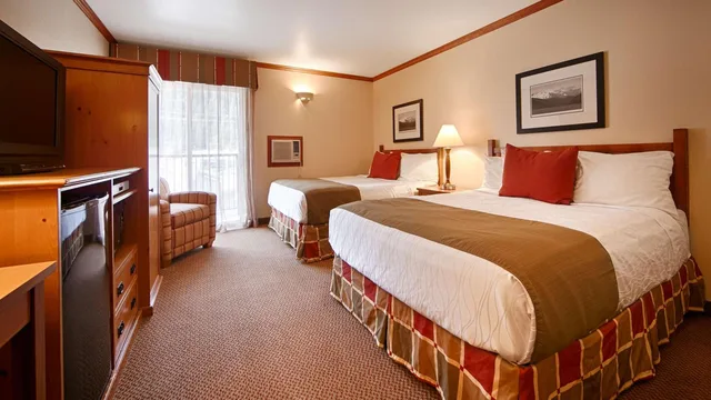 Room, 2 Double Beds, Bay View، Edgewater Hotel Seward 4/10