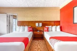 غرفة، Super 8 by Wyndham Dallas Love Field Airport 4/7