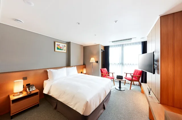 غرفة قياسية بسرير مزدوج، Ramada by Wyndham Gumi 4/8