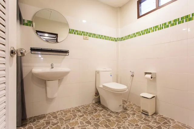 Bungalow, Double Bed, Harry S Bungalows Restaurant 2/2