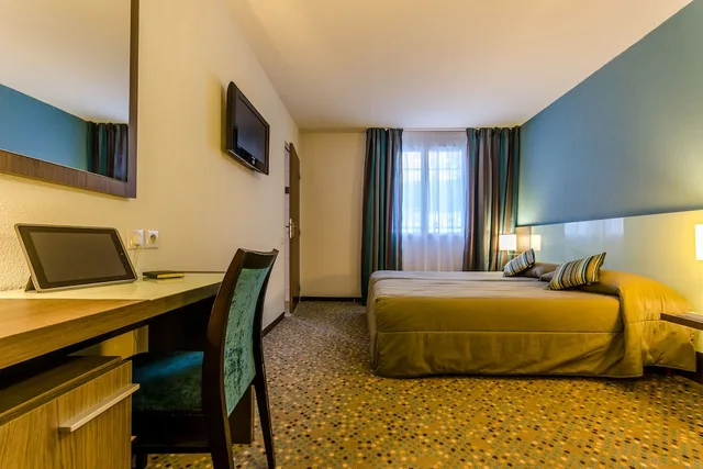 غرفة ثلاثية بثلاثة أسرّة، HOTEL MIRAMONT 3/5