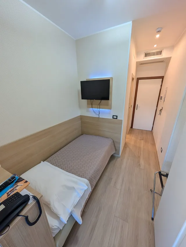 غرفة قياسية مفردة بسرير مزدوج، Roma Hotel 2/2