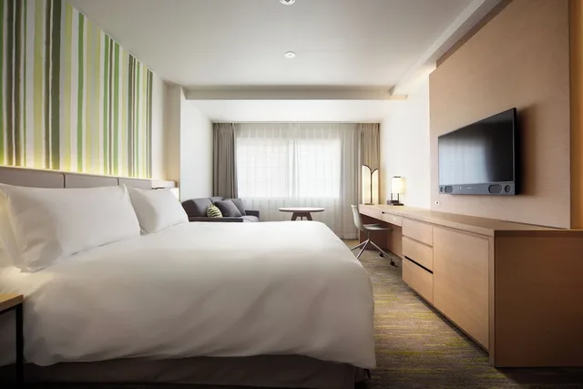 غرفة بريميوم بسرير كينج وسريرين منفصلين، ANA Holiday Inn Resort Shinano-omachi Kuroyon 1/5