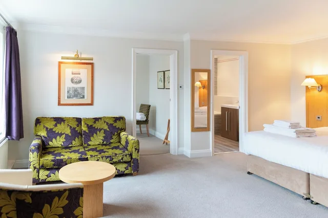 غرفة عائلية بسرير مزدوج، Chequers Hotel 1/1