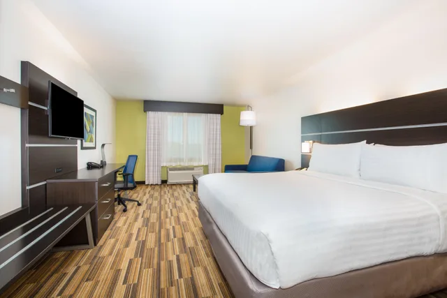غرفة بسرير كينج، HOLIDAY INN EXPRESS & SUITES RAPID CITY - RUSHMORE SOUTH 4/10