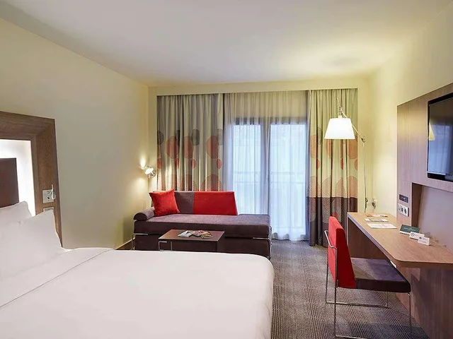 جناح جونيور بسرير كوين، Novotel Istanbul Bosphorus Hotel 4/6