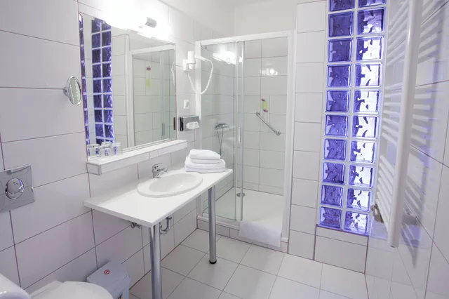 غرفة سوبيريور بسريرين منفصلين، Pannonia Hotel 4/6