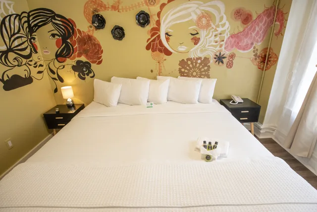 Family, Suite, Triple, Accessible, Hotel Des Arts 4/6