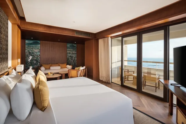 جناح تنفيذي بسرير كينج بإطلالة على البحر، Bali Beach Hotel 1/3