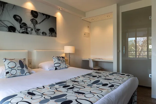 غرفة بسرير مزدوج بإطلالة على البحيرة، Hotel Mitland 3/10