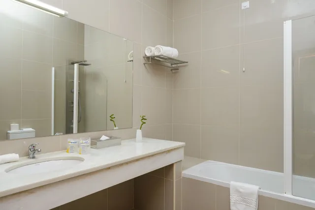 Executive, Double Bed, Montebelo Indy Maputo Congress Hotel 2/2