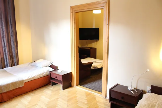 غرفة ثلاثية بثلاثة أسرّة، Cracow Old Town Guest House 1/5