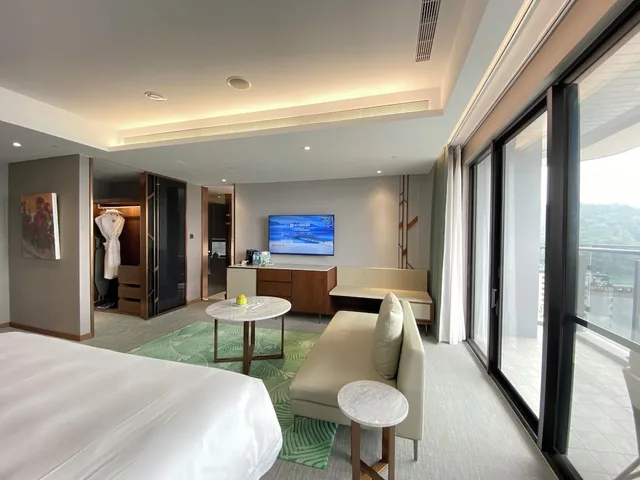 غرفة تنفيذية غراند بسرير كينج بإطلالة، Wyndham Sun Moon Lake 2/3