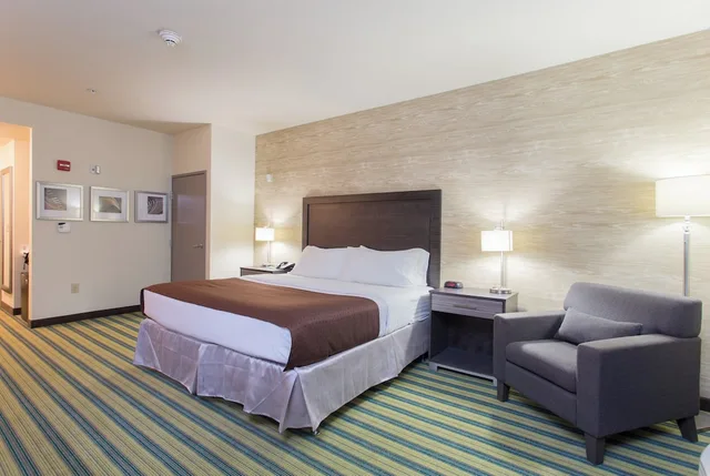 غرفة قياسية بسرير كينج، Holiday Inn Texarkana Arkansas Conv Ctr 9/10