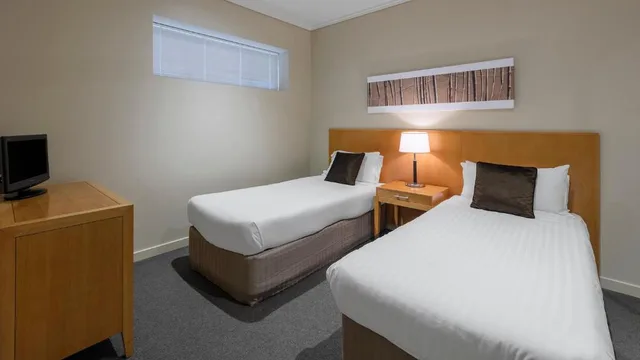 3 Bedroom Ocean View, Oaks Hervey Bay Resort and Spa 2/6
