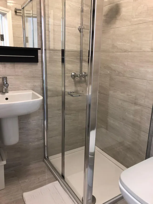 Room, Single, Private Bathroom, Plaza London Hotel 7/7