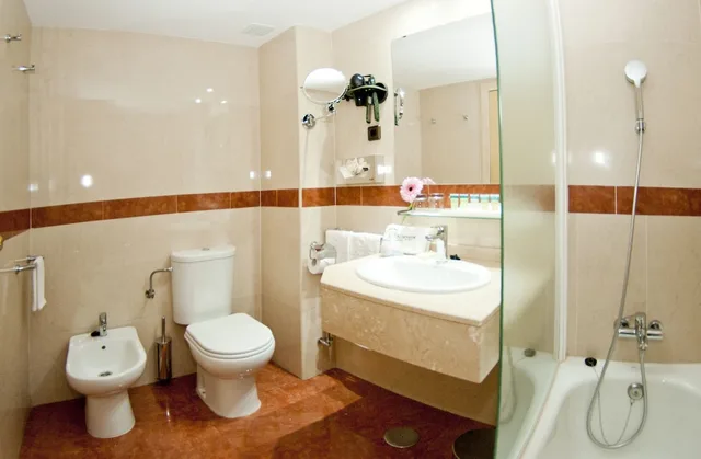 Standard, Queen Bed, Luze Castellana Hotel 10/10