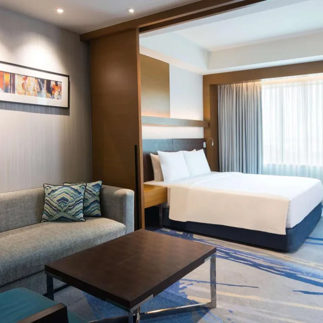جناح جونيور بسرير كينج مع دخول الصالة، Radisson Blu Hotel Cebu 6/8
