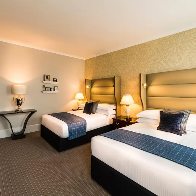 Luxury Family (2 DBL BEDS) - City Cruise Included، The Baileys Hotel London 2/10