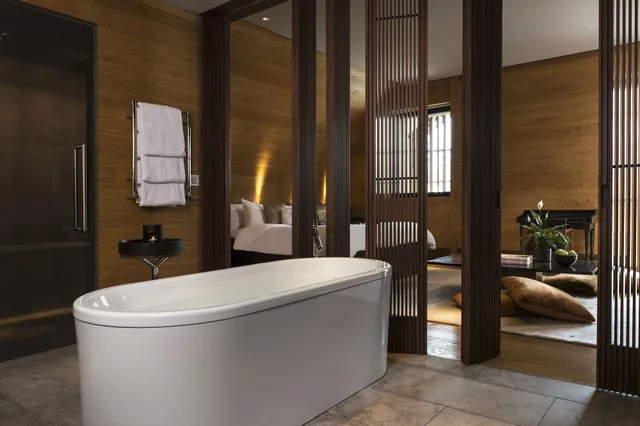 غرفة ديلوكس بسرير كينج، The Chedi Andermatt 5/7