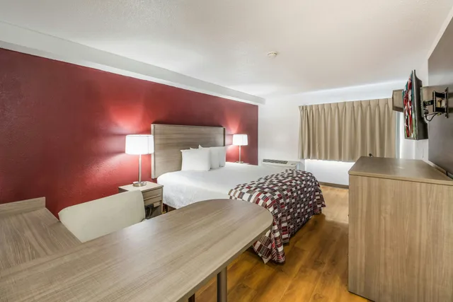غرفة سوبيريور بسرير كينج، Red Roof Inn Rochester Airport 5/8