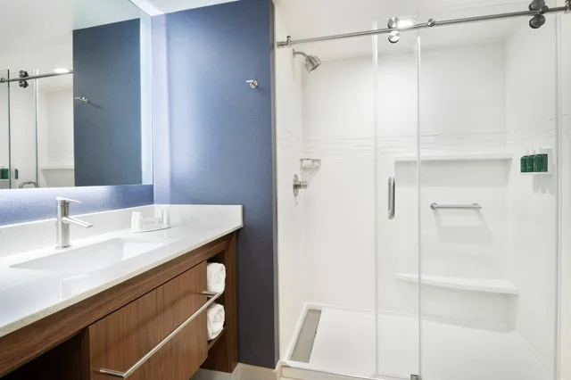 استوديو بسرير كينج بشرفة مع أريكة، Residence Inn by Marriott Fort Walton Beach 5/9