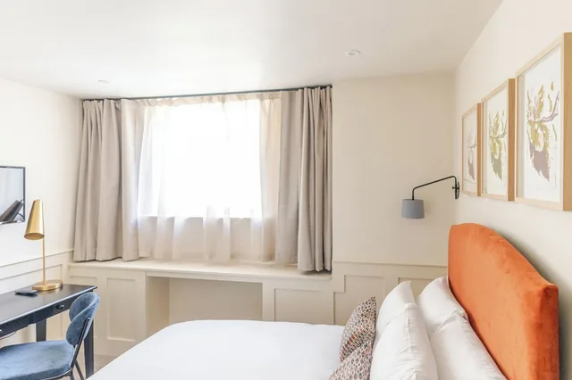 غرفة كومفورت بسرير مزدوج، Brooks Hotel Edinburgh 3/7