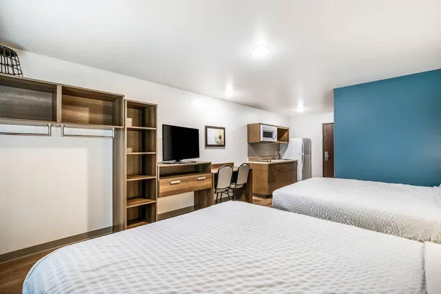 غرفة قياسية بسريرين كوين، WoodSpring Suites Libertyville - Chicago 2/10