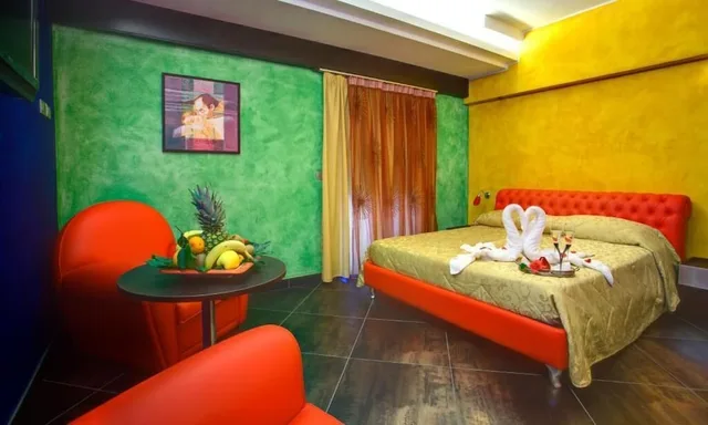جناح جونيور بسرير مزدوج بشرفة مع أريكة، Abalon Pompei Resort 1/1