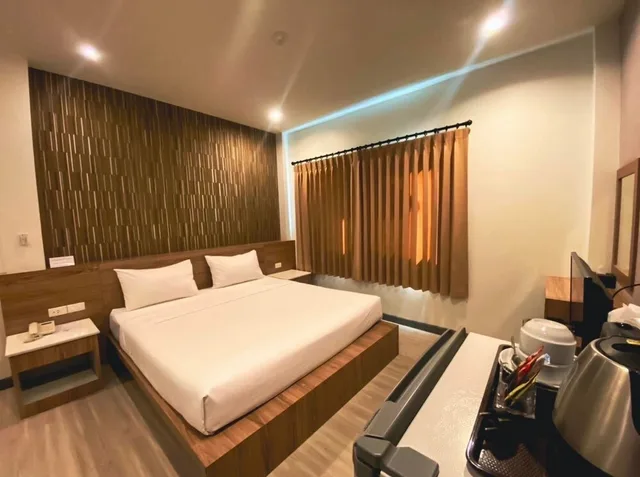 Room, King Bed, Seree Grand Resort 5/9