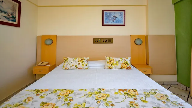 Luxury, Double Bed, Sea Front، Yak Beach Hotel Ponta Negra 1/3