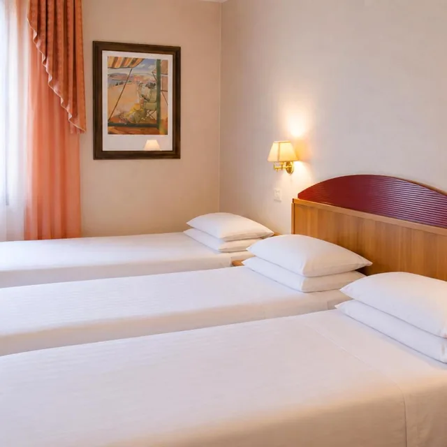 غرفة ثلاثية، Ambra Palace Hotel Pescara 2/10