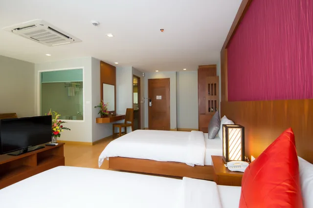 جناح تنفيذي بسرير مزدوج بإطلالة على المدينة، Elite Suites Patong 8/10