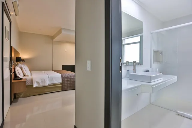 غرفة بريميوم بسرير مزدوج وسريرين منفصلين، Wyndham Golden Foz 7/8