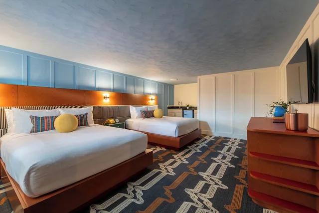 Efficiency, Suite, 2 Queen Beds, Pet Friendly، Ogunquit Hotel 2/10