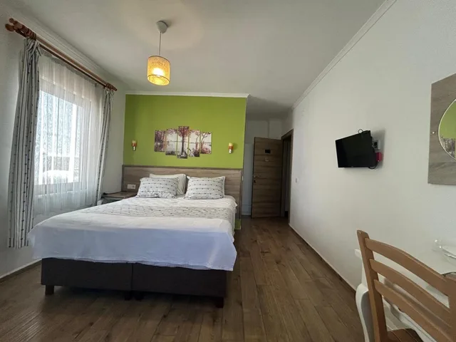 غرفة كومفورت ثلاثية، Hotel Vitis 1/6