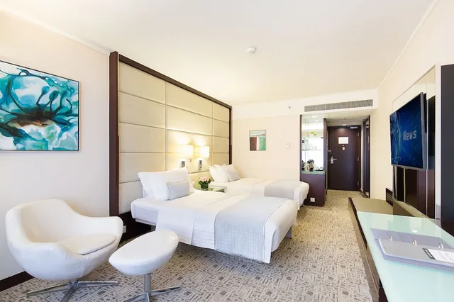 غرفة كلوب سوبيريور تنفيذية مع دخول الصالة، Regal Kowloon Hotel 1/3