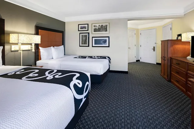 غرفة ديلوكس بسرير كينج لذوي الإعاقة، La Quinta Inn & Suites by Wyndham Dallas Arlington South 3/9
