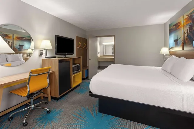 غرفة قياسية بسرير كينج لذوي الإعاقة، Days Inn by Wyndham Douglasville-Atlanta-Fairburn Road 7/10