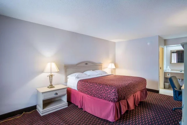 1 King Bed - Mobil Access Tub Nsmk Micfridg، Motel6 London, KY 4/10