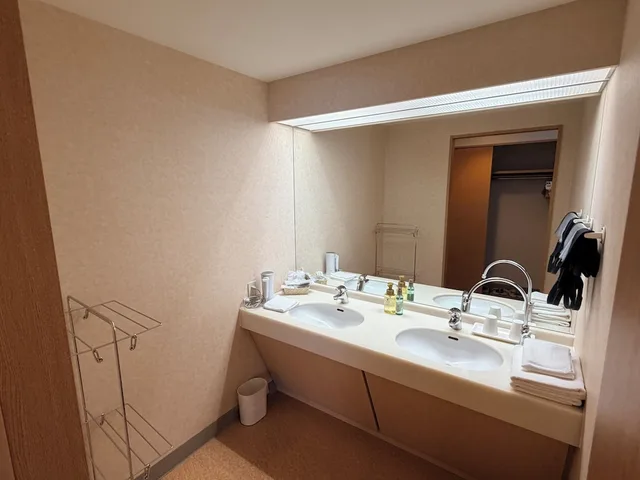 جناح سوبيريور بسريرين منفصلين وفرشتي فوتون بغرفتي نوم، SPA & HOTEL RESORT Furano Laterre 3/5