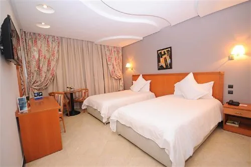 غرفة سوبيريور بسرير مزدوج أو سريرين منفصلين، Oum Palace 1/1