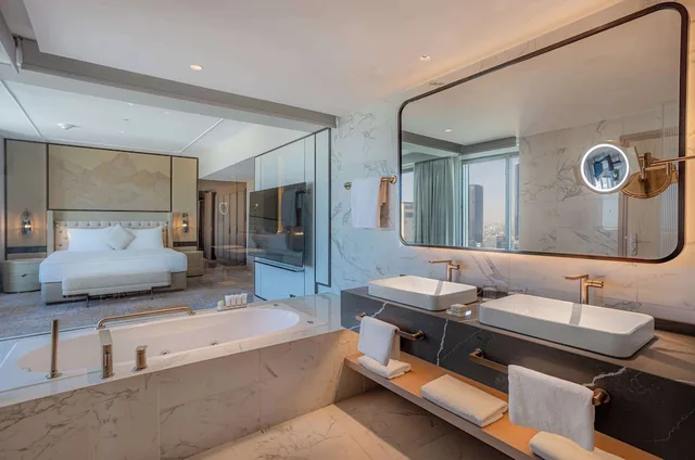 Ambassador, Club, Suite, King Bed، Signia by Hilton Amman 7/8