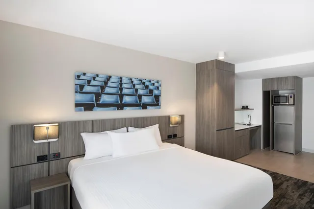 غرفة عائلية بسرير فردي، Mercure Sydney Blacktown 2/10