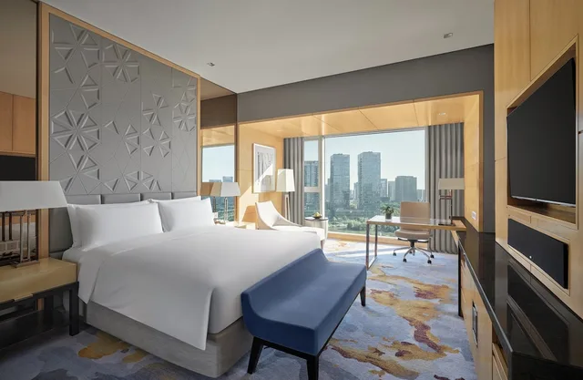جناح بسرير كينج وسرير فردي بغرفة نوم واحدة مع دخول الصالة، Intercontinental Ningbo 1/3