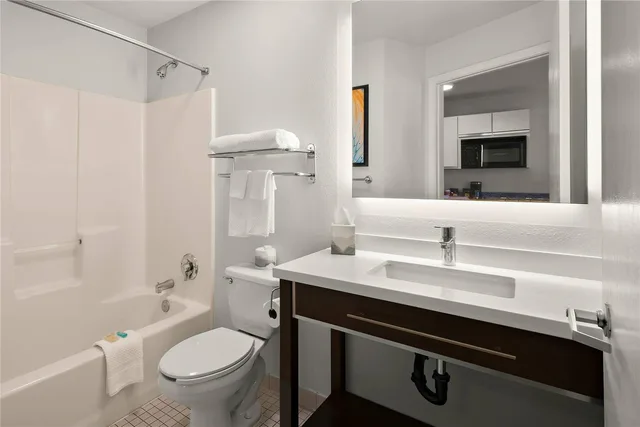 جناح بسرير كوين لذوي الإعاقة، MainStay Suites Salt Lake City Fort Union 3/3