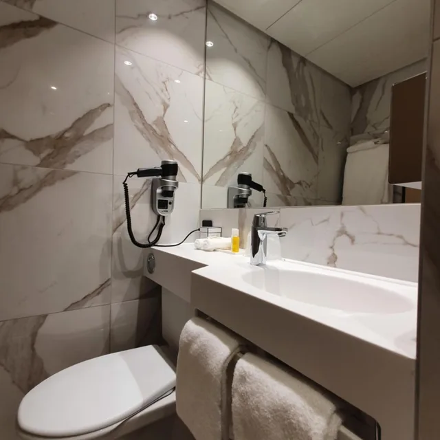 غرفة بسرير كينج، NASH AIRPORT HOTEL 9/9