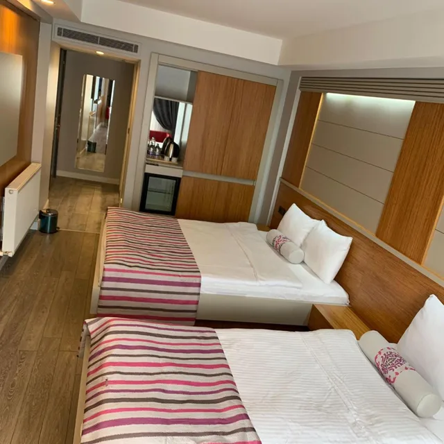 غرفة فاخرة ثلاثية، May Park Hotel 1/4