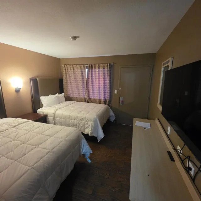Room, 2 Double Beds, Econo Lodge Inn & Suites Yuma 1/4