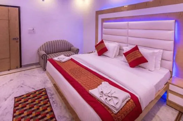 غرفة سوبيريور بسرير كوين، New Hindustan By Backpackers Heaven 7/10